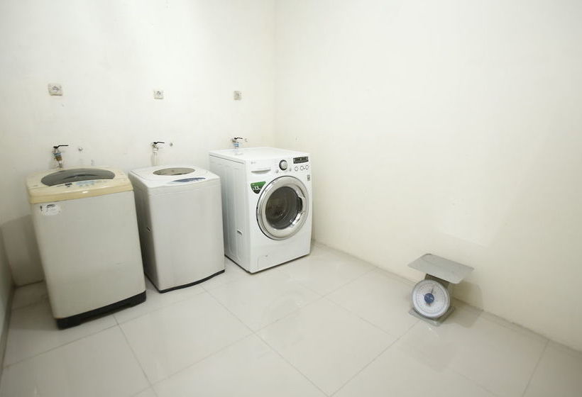 فندق Reddoorz @ Tebet Utara