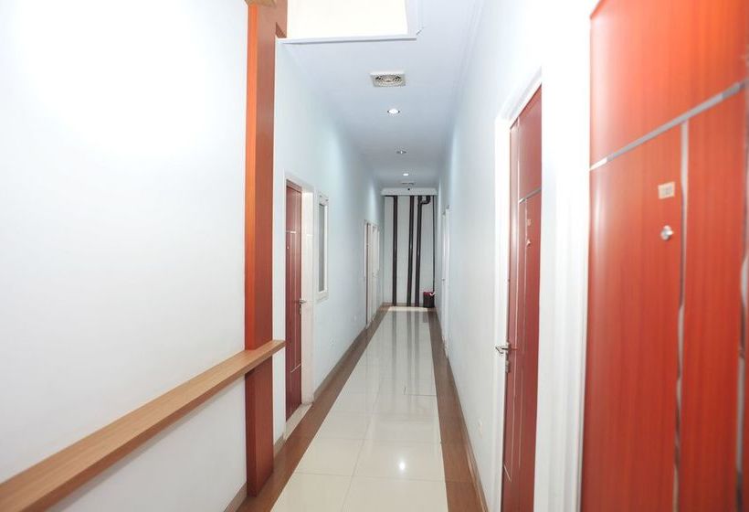 فندق Reddoorz @ Tebet Utara