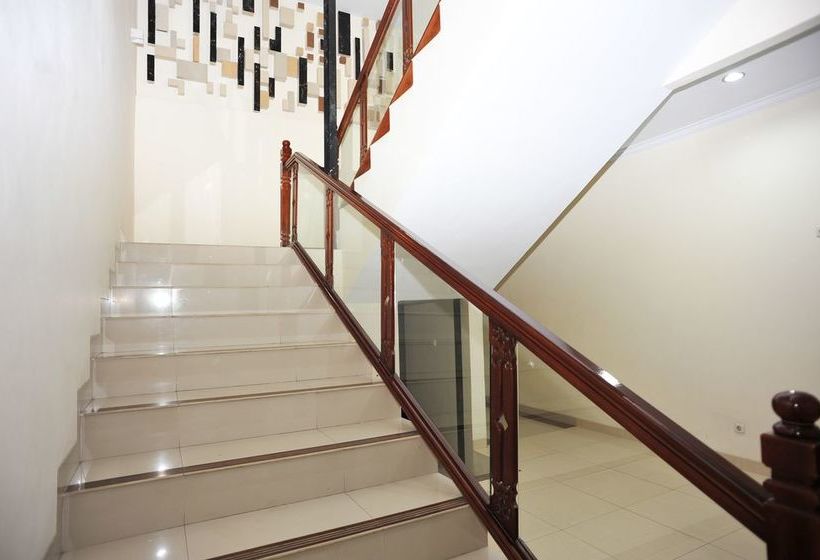 فندق Reddoorz @ Tebet Utara