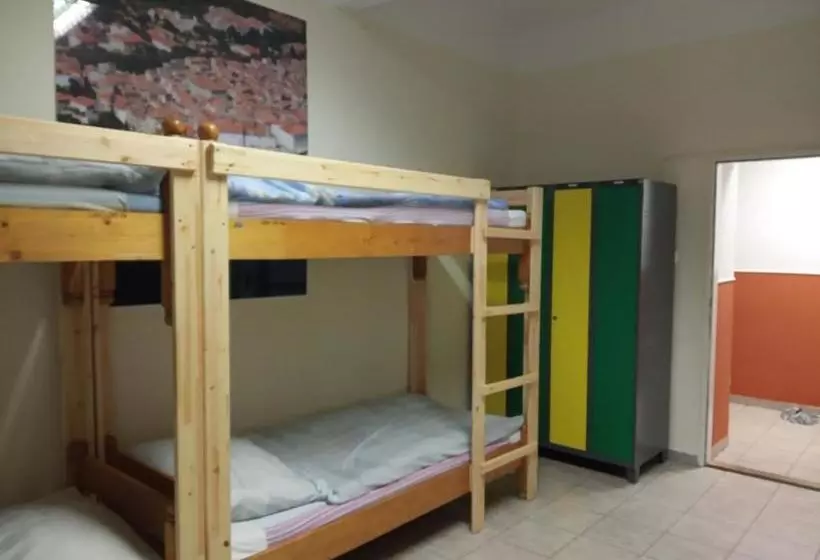هتل Rugby Club Hostel