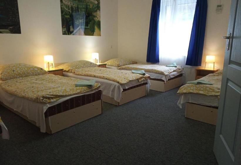 酒店 Rugby Club Hostel