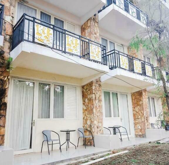 Hotel Transformer Center