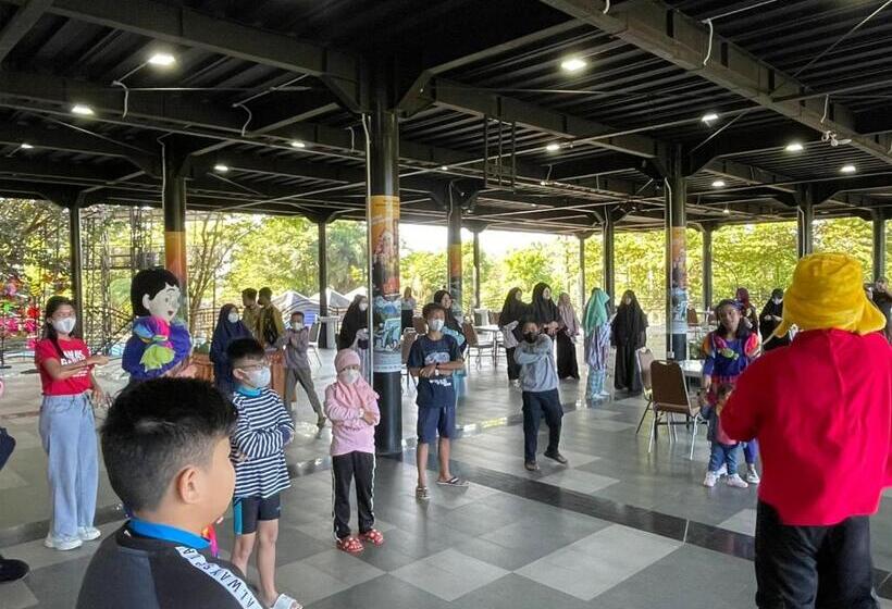 Hotel Transformer Center