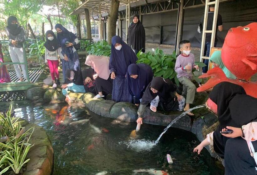 Hotel Transformer Center