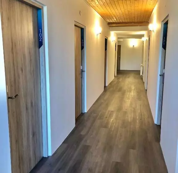 هتل Villa Bea Panzió