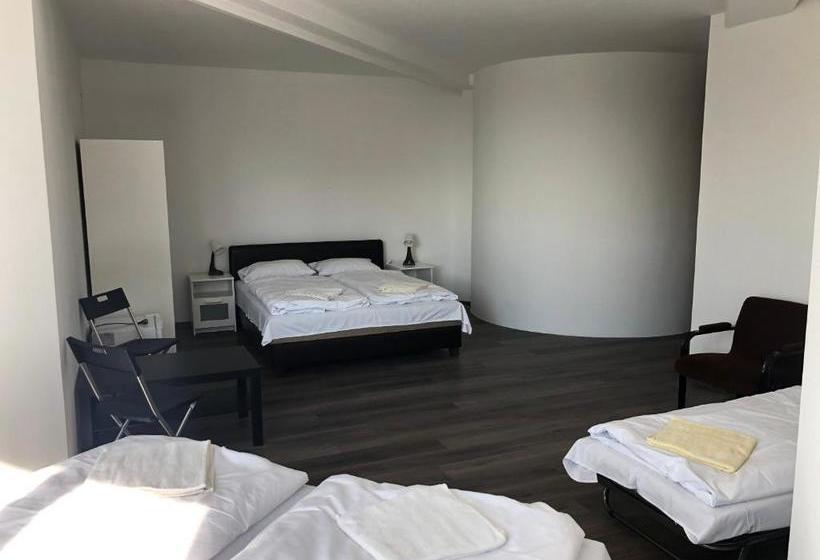 Отель Villa Bea Panzió