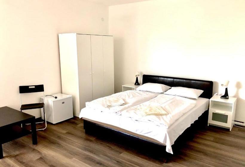 Отель Villa Bea Panzió