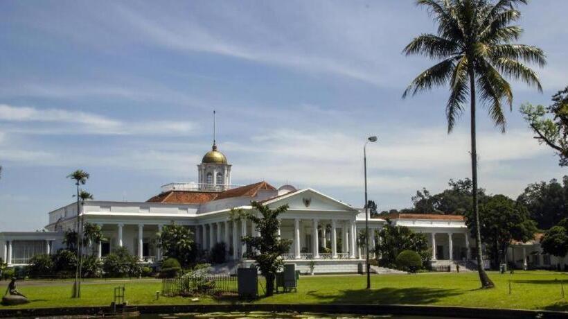 בית מלון כפרי Zuzu Sumeru