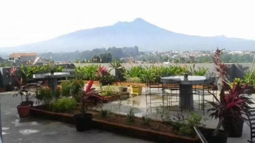 Hotel Zuzu Sumeru