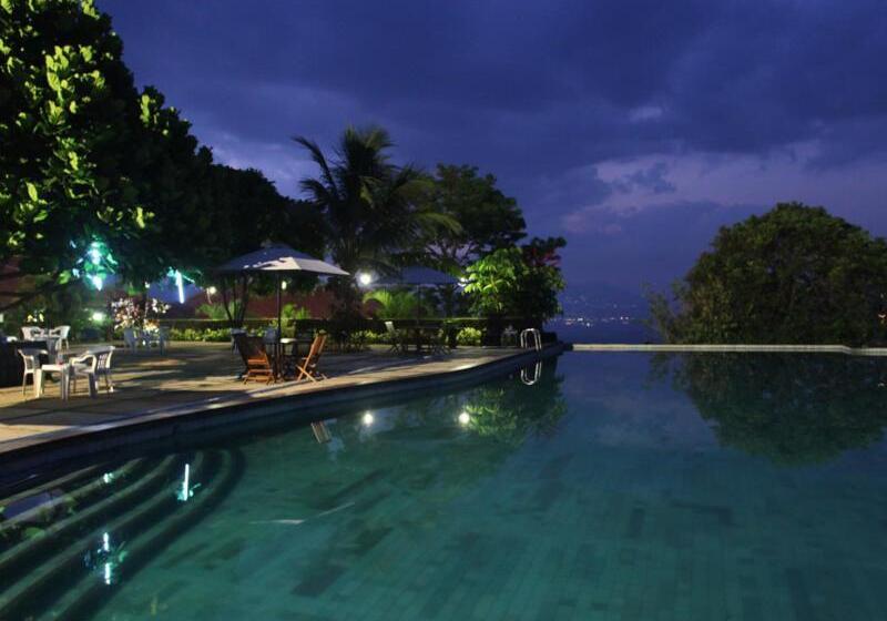 Lomakeskus D Emmerick Salib Putih Hotel Salatiga