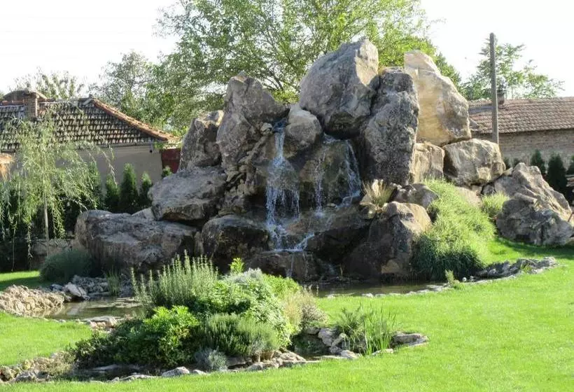 استراحتگاه Stara Pliska Complex
