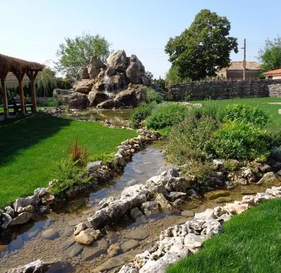 استراحتگاه Stara Pliska Complex