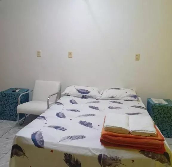 هتل کپسول El Viajero Hostel & Suítes 11