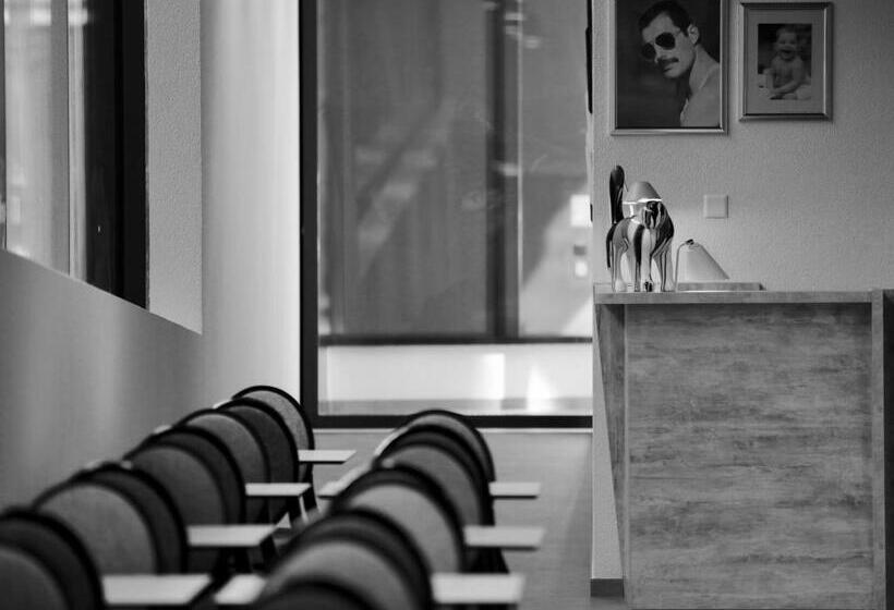 Hotel The Freddie Mercury