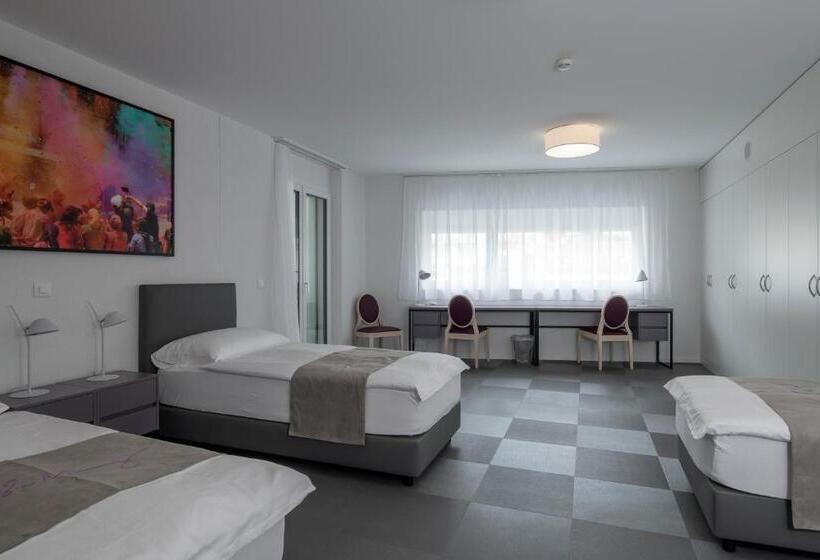 Hotel The Freddie Mercury