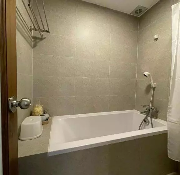 Ken Hotel & Apartment