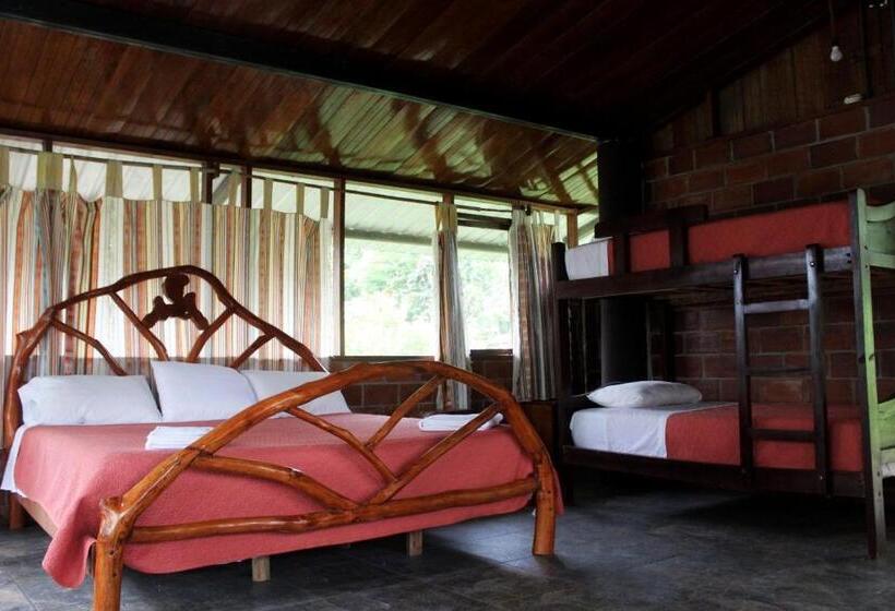 Hostel River Spot Lodge