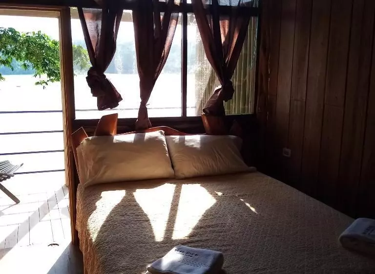 Retkeilymaja River Spot Lodge