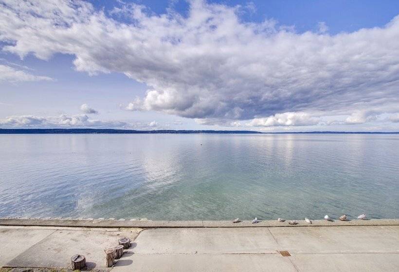 Bright Camano Home ~ 4 Mi To Cama Beach State Park