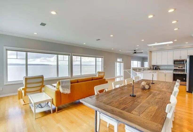 Bright Camano Home ~ 4 Mi To Cama Beach State Park