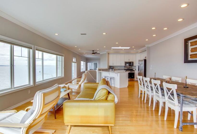 Bright Camano Home ~ 4 Mi To Cama Beach State Park