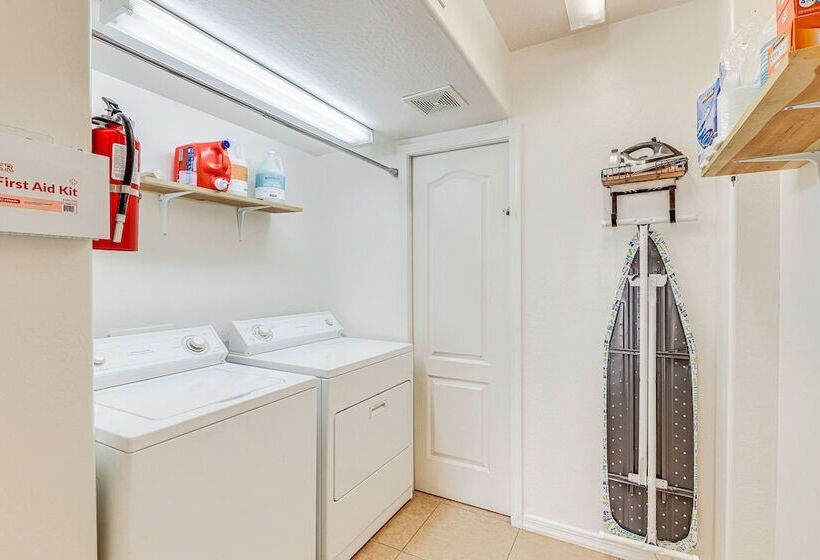 Charming Home W/ Pool   Near Mesa Arts Center!