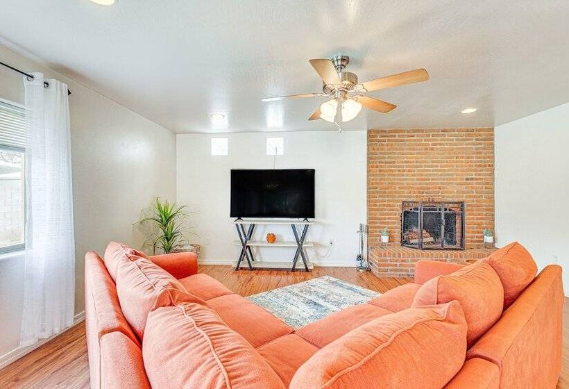 Charming Home W/ Pool   Near Mesa Arts Center!