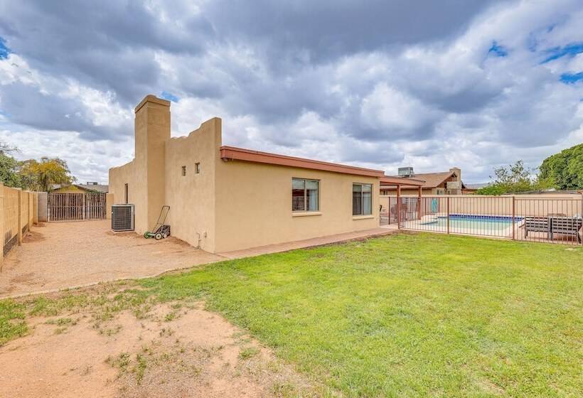 Charming Home W/ Pool   Near Mesa Arts Center!