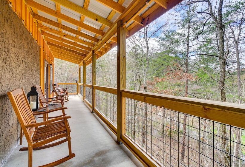 Cozy Sevierville Cabin W/ Hot Tub & Game Room!