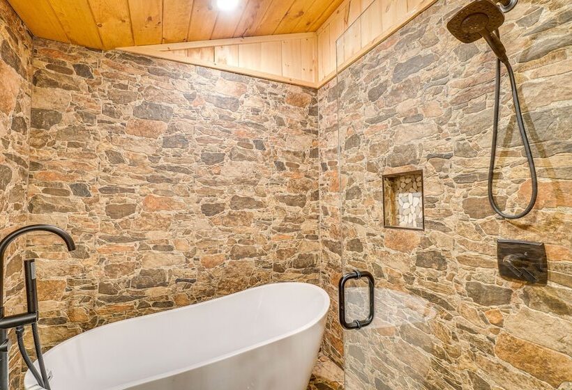 Cozy Sevierville Cabin W/ Hot Tub & Game Room!