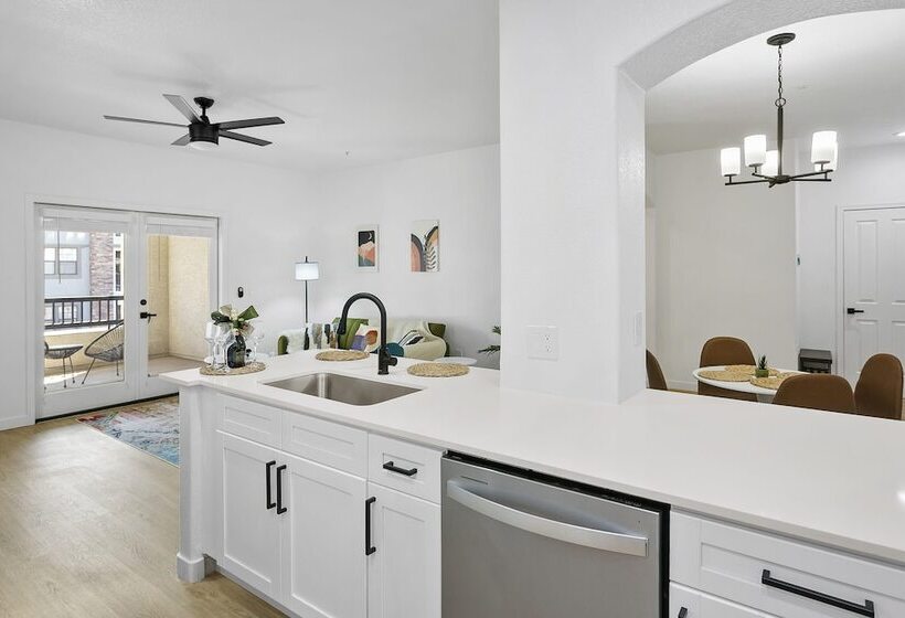 Cozysuites Glendale With Pool 04 And 18