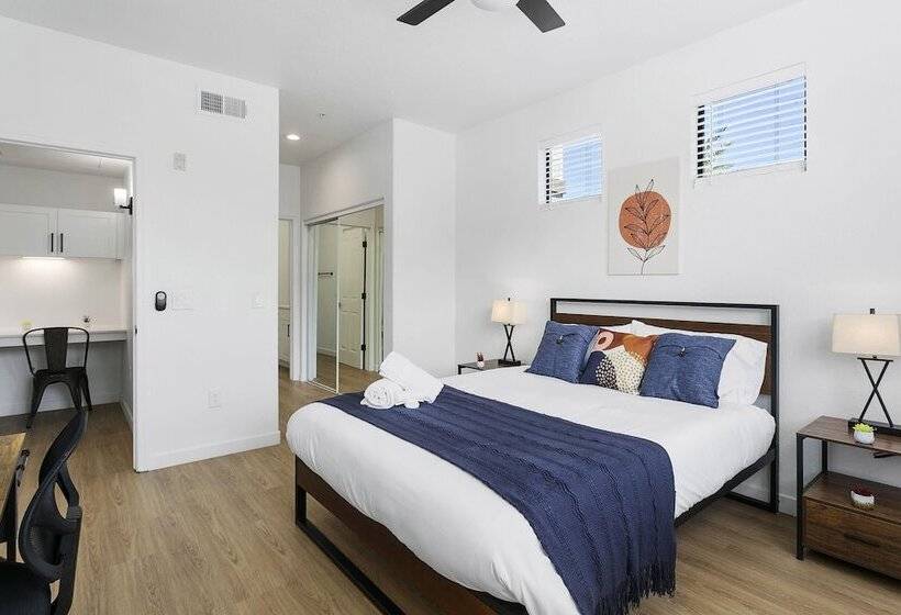 Cozysuites Glendale With Pool 04 And 18