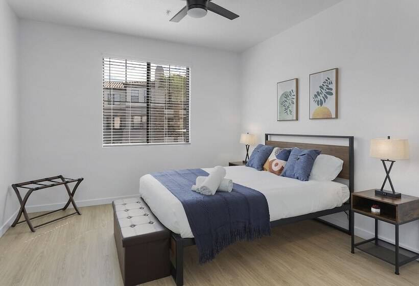 Cozysuites Glendale With Pool 04 And 18