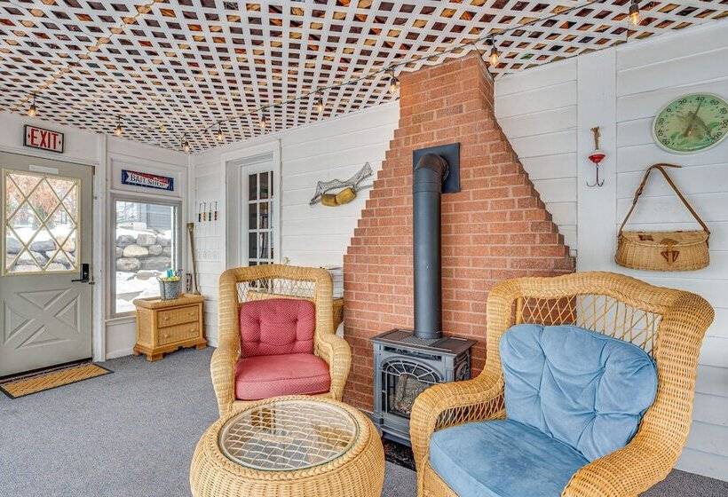 Family Friendly Lake Waubesa Home: Boat + Swim!