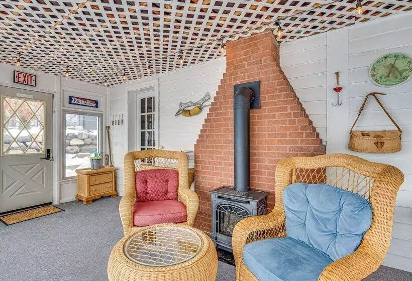 Family Friendly Lake Waubesa Home: Boat + Swim!