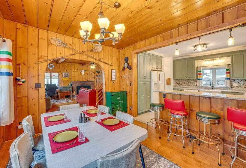 Family Friendly Lake Waubesa Home: Boat + Swim!