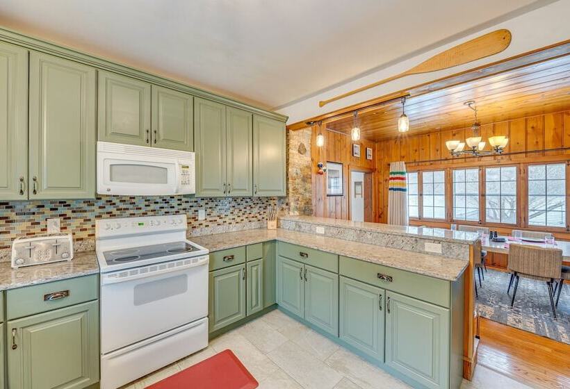 Family Friendly Lake Waubesa Home: Boat + Swim!