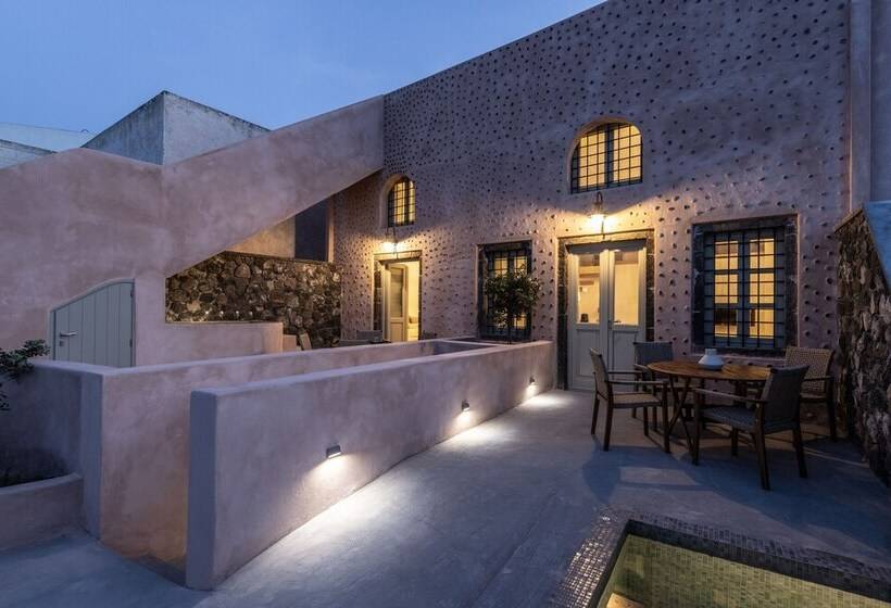 Frescoes Luxury Suites