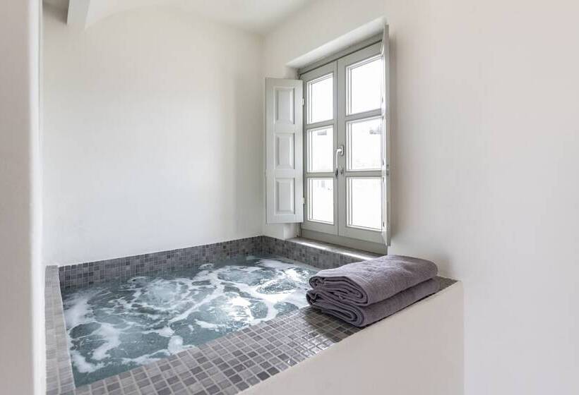 Frescoes Luxury Suites