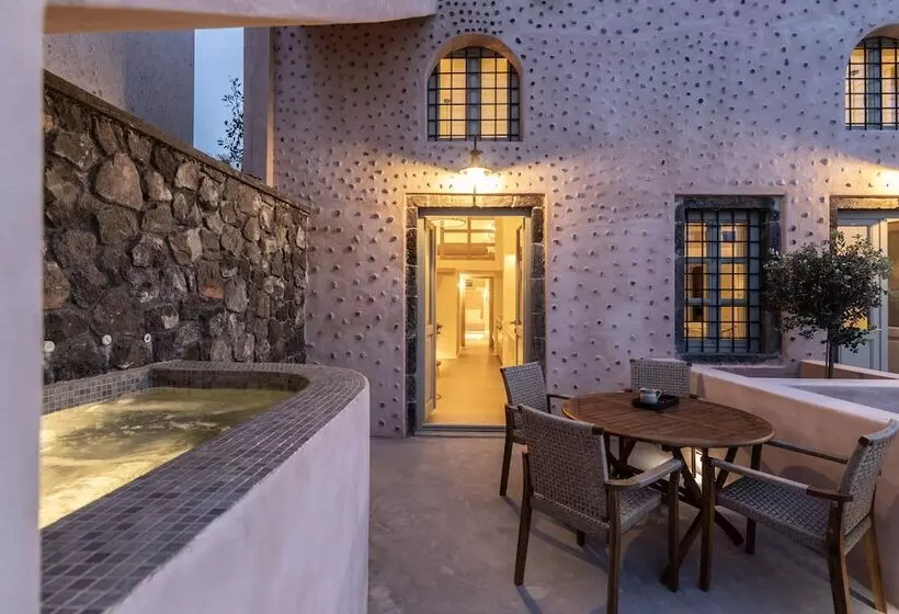 Frescoes Luxury Suites