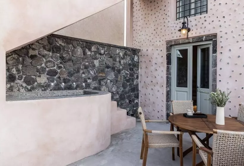 Frescoes Luxury Suites