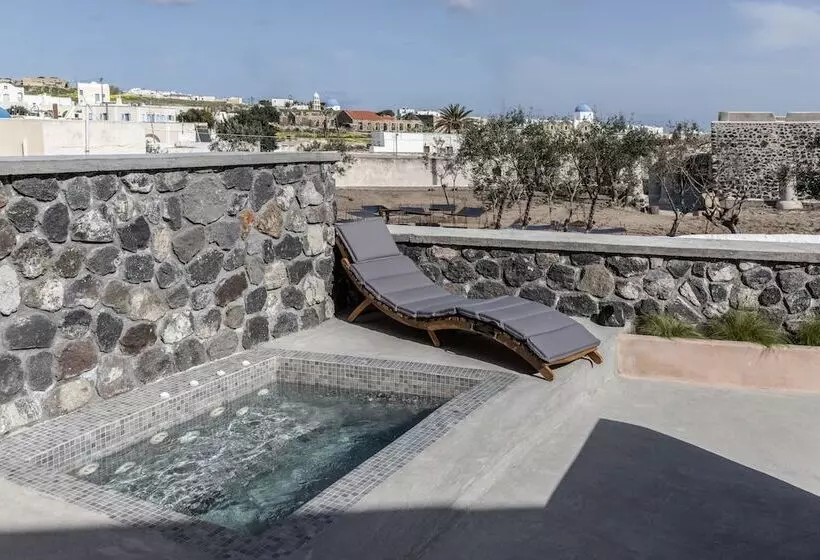 Frescoes Luxury Suites