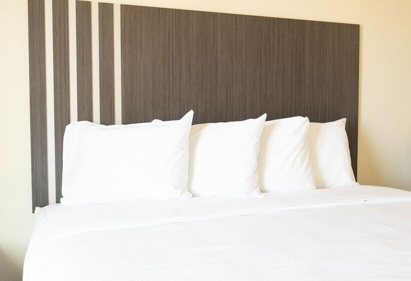 酒店 Iron Creek Inn & Suites