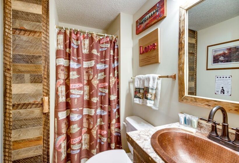 Lakefront Minnesota Home W/ Deck, Dock & Fire Pit