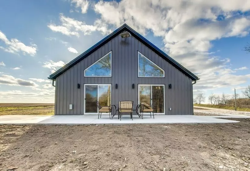 Modern Oskaloosa Cabin W/ 2 Acres & On Site Trails