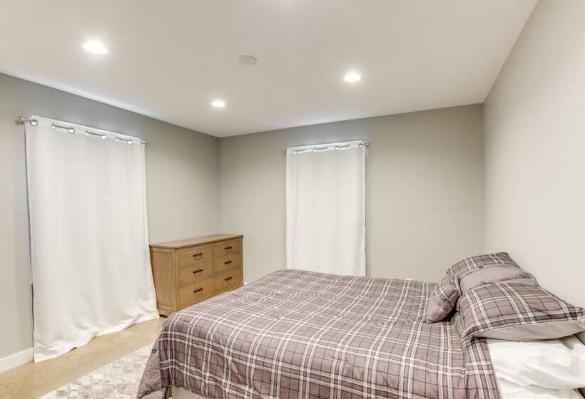 Modern Oskaloosa Cabin W/ 2 Acres & On Site Trails