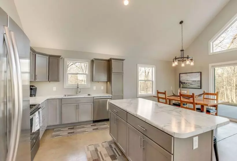 Modern Oskaloosa Cabin W/ 2 Acres & On Site Trails