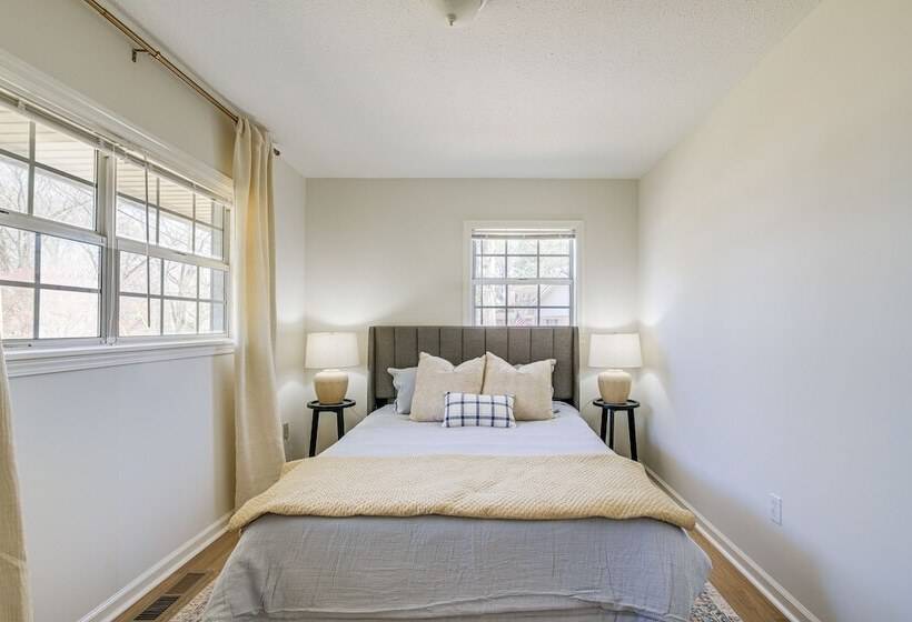 Oxford Getaway: Walk To Oxford Square!