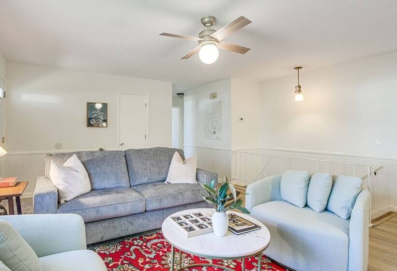 Oxford Getaway: Walk To Oxford Square!