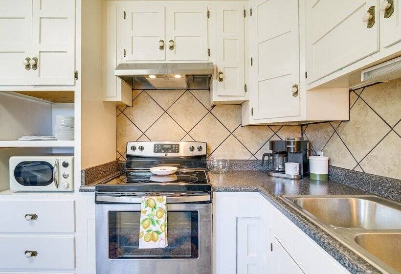 Oxford Getaway: Walk To Oxford Square!